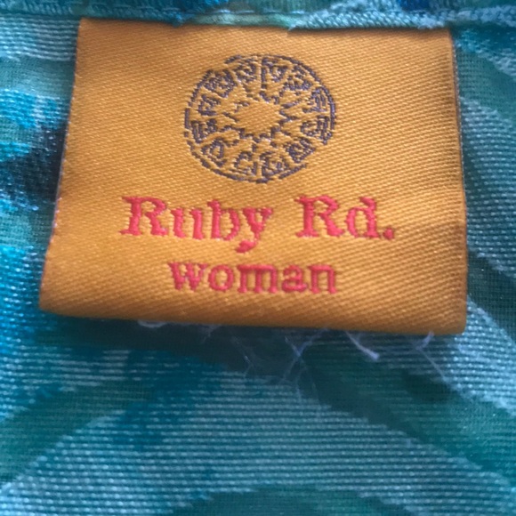 Button down Blouse - Picture 4 of 5